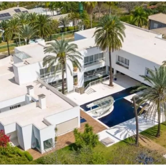 Mansão de Ana Hickmann e Alexandre Correa foi a leilão por conta de uma dívida de R$ 900 mil atribuída ao empresário