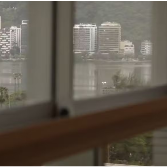 Apartamento de Debora Bloch, a Odete Roitman de 'Vale Tudo', tem vista para a Lagoa Rodrigo de Freitas