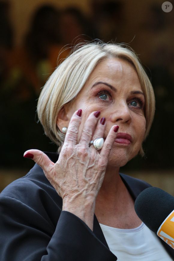 Após substituir Cátia Fonseca no 'Note & Anote', Claudete Troiano afirmou não ter conseguido retornar à Gazeta para limpar suas gavetas: 'Não roubei, não matei e tive de sair desse jeito'