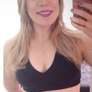 Antes de estourar seu primeiro hit, Naiara Azevedo já havia mudado consideravelmente seu corpo