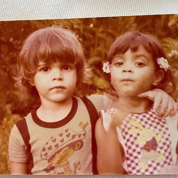 Já neste clique, Preta Gil está com Moreno Veloso, filho do seu tio Caetano Veloso