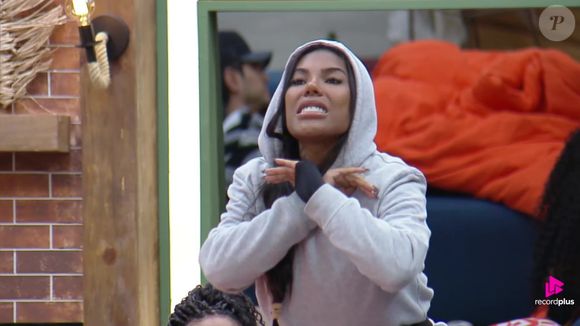 Miss Bumbum, Carol Lekker protagonizou barraco com Dudu Camargo após jornalista a colocar com Rayane Figliuzzi em tarefa