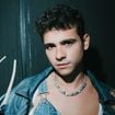 'Bora viver': João Victor Gonçalves, o Mau Mau de 'Quem Ama Cuida', aposta em look all jeans estiloso para o Rock in Rio após sofrer ataque homofóbico