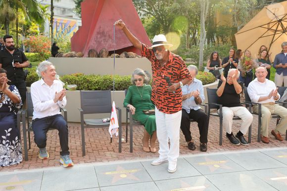 Antônio Pitanga emociona plateia ao lembrar Ruth de Souza, Léa Garcia e Milton Gonçalves