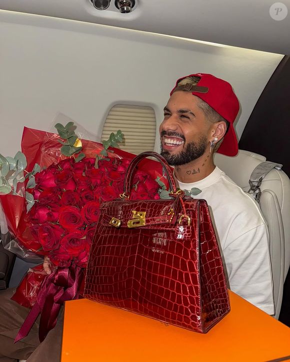 Zé Felipe apareceu abalado ao confirmar fim do casamento com Virgínia