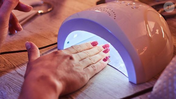 Adeus unhas em gel: a proibição está em vigor desde 1º de setembro