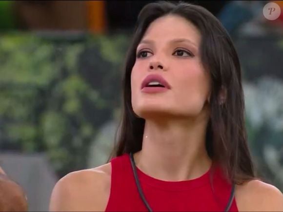 'BBB 25': Vitória Strada, do Elenco Camarote, afirmou nunca ter fumado na vida.