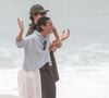 Clima descontraído marcou novas fotos de Bruna Marquezine e Shawn Mendes em dia de praia