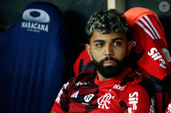 Gabigol foi ídolo do Flamengo, mas relação desgastou após foto do jogador com a camisa do Corinthians
