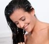 A chamada 'lavagem reversa', que consiste em aplicar o condicionador antes do shampoo nos cabelos úmidos, ganhou adeptos nos últimos anos, especialmente entre aqueles que têm cabelos finos e com tendência à oleosidade