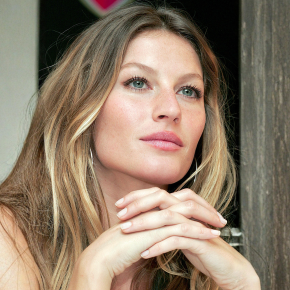 Os cinco melhores esmaltes para quem tem mais de 50 anos, segundo uma manicure de celebridades de Hollywood