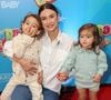 Thaila Ayala, mulher de Renato Góes, ao lado dos filhos, Tereza e Francisco