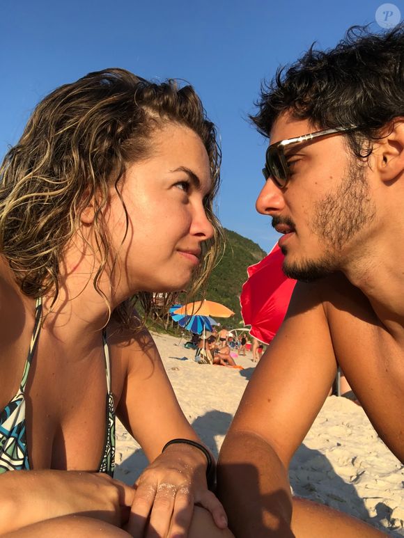 Lua Blanco e Leandro Soares engataram o namoro em 2016