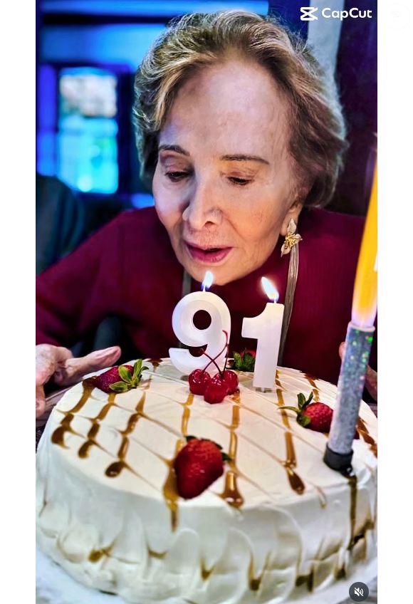 Glória Menezes fez 91 anos em 19 de outubro de 2025