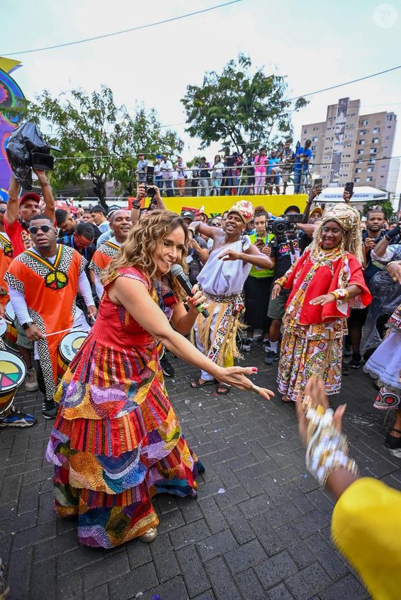 O Carnaval de Salvador começa nesta quinta-feira (12) com o tema ‘O Samba Nasceu Aqui’, que exalta as raízes da música baiana e a importância do gênero