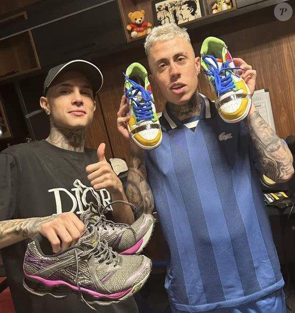 MC Daniel também aumentou suas tatuagens, as expandindo para os braços e pescoço