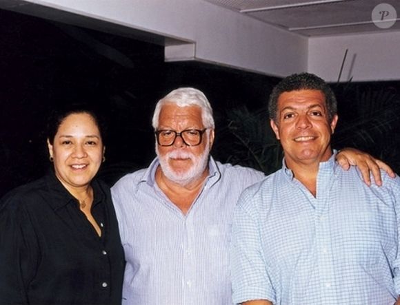 Filho mais velho de Manoel Carlos, Manoel Carlos Júnior morreu em 2012, aos 58 anos, vítima de um ataque cardíaco