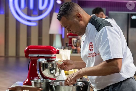 Briga entre confeiteiros esquenta a cozinha e gera polêmica entre fãs do reality show