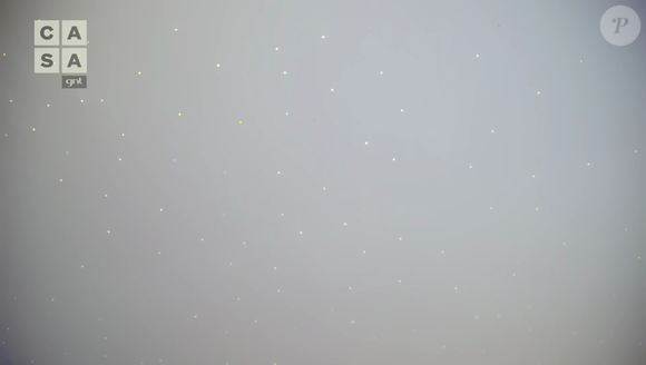 Mansão de Heloisa Périssé têm cômodo de oração com luzes no teto que representam estrelas