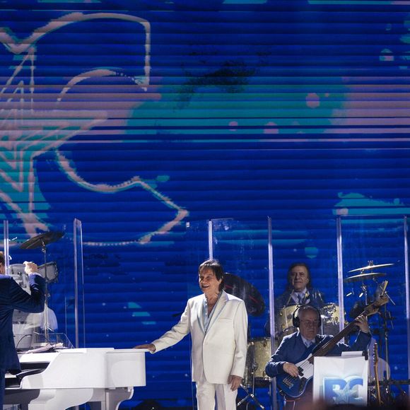 Roberto Carlos perdeu o controle da Cadillac que pilotava e bateu em outros três veículos da equipe