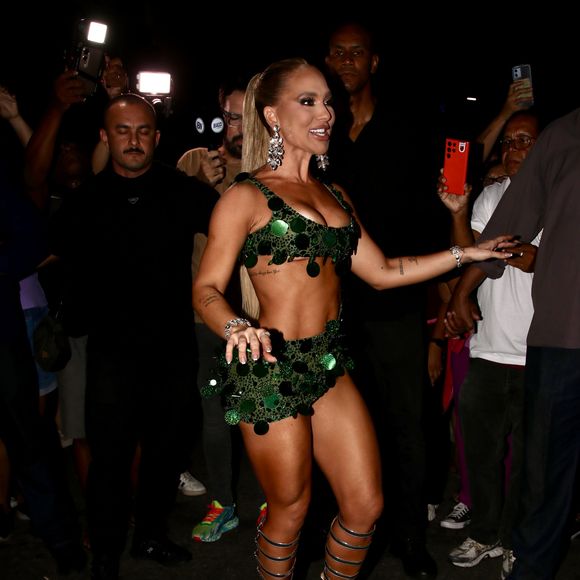 Virgínia Fonseca é a substituta de Paolla Oliveira no cargo de rainha de bateria da Grande Rio