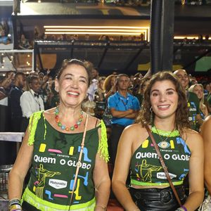 Carnaval 2026: depois de desfilar pela Mocidade, Lília Cabral posou com um abadá e calça comfy em um camarote