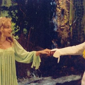 Angélica foi convidada para reviver a Fada Bela, sua personagem em 'Caça Talentos' (1996-1998), pelos 60 anos de Globo
