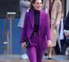 Looks monocromáticos de Kate Middleton alongam a silhueta: você pode apostar em calças de alfaiataria e blazers ou casacos.
