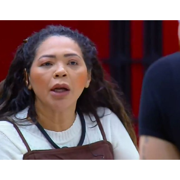 Darlin Ferrattry elevou o tom contra Giovanna Gold em 'A Fazenda 18' e avisou que não vai mais esconder as fotos dos filhos por causa da rival