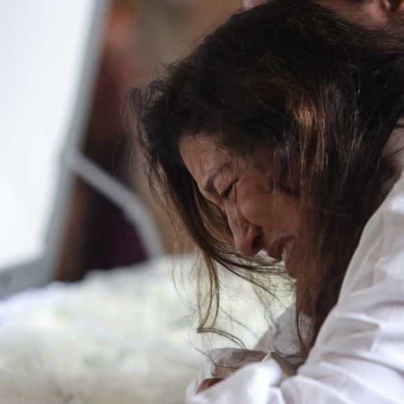 Regina Casé chorou a morte de Preta Gil durante velório