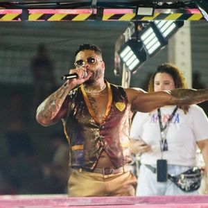 Tony Salles se envolveu em troca de farpas com Daniela Mercury no carnaval 2025