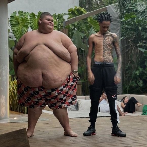 Gordão da XJ em foto ao lado do rapper Oruam; clique deu o que falar pela diferença entre os famosos