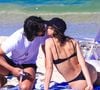 Beijos, carinhos e muito sol: Agatha Moreira e Rodrigo Simas aproveitaram uma manhã romântica na Praia da Barra da Tijuca
