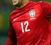 Goleiro Júlio César com camisa vermelha em atuação pelo Brasil na Copa das Confederações, em 2013