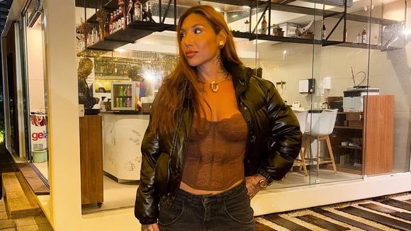 Esses são os Adidas Gazelle que as garotas clássicas adoram: uma peça essencial no guarda-roupa, em preto intenso e incrivelmente estilosa