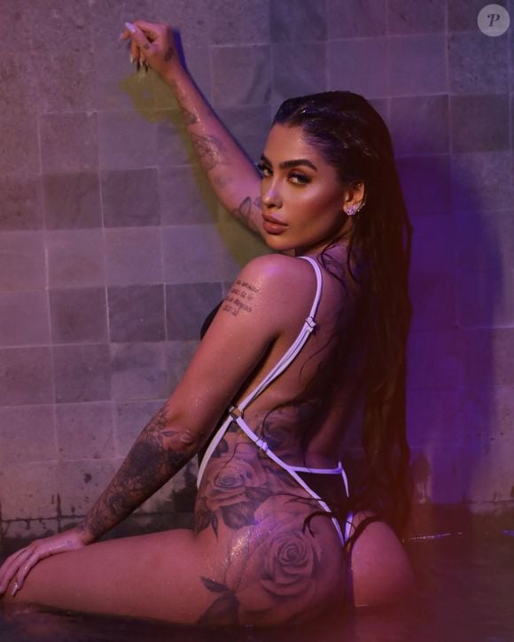 MC Mirella negou qualquer desconforto ao ver ser vídeo íntimo na web