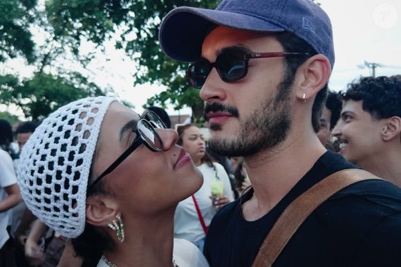 Filipe Bragança confirmou estar 'conhecendo melhor' a atriz Ramille, que interpreta a vilã Cinara na trama