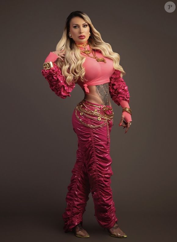 Andressa Urach explicou mais profundamente a decisão de fazer uma himenoplastia, cirurgia ginecológica para ‘voltar a ser virgem’