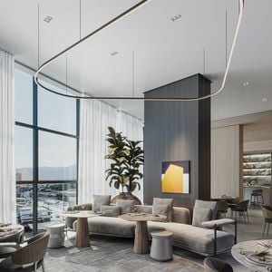 A unidade escolhida por Portiolli está localizada na Torre B do complexo e conta com 121,48 m², três suítes, duas vagas de garagem e sacada com churrasqueira a carvão, além de vista privilegiada para o mar.