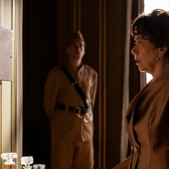 Maristela (Lilia Cabral) é presa nos capítulos finais da novela 'Garota do Momento'