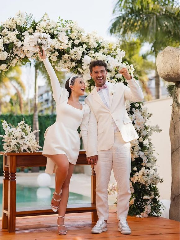 Larissa Manoela e André Luiz Frambach se casaram em uma cerimônia discreta em 2023