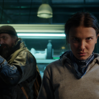 'Páginas e páginas de acusações': Millie Bobby Brown faz denúncia contra David Harbour, seu pai em 'Stranger Things'