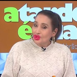 Sonia Abrão chupando chupeta: no X, antigo Twitter, houve quem enxergasse que a cena foi para abafar a repercussão da prisão do empresário Sidney Oliveira