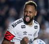 Neymar marcou os dois gols que deram o empate ao Santos contra a Chapecoense no último sábado (25), pelo Brasileirão