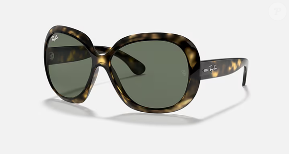 Nós estamos apaixonadas por este modelo Ray-Ban JACKIE OHH II, por R$990,00