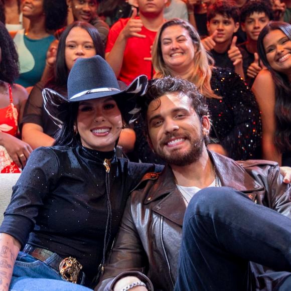 Ana Castela também já se relacionou com o cantor Gustavo Mioto