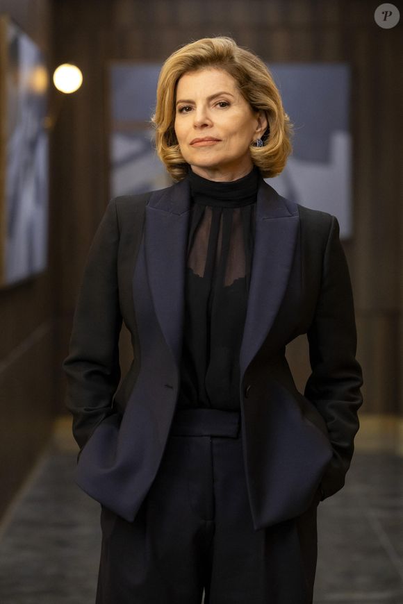 Ivan (Renato Góes) é preso na novela 'Vale Tudo' após armação de Odete Roitman (Debora Bloch) no capítulo de terça-feira 19 de agosto de 2025