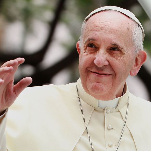 Papa Francisco passou 38 dias internado, entre fevereiro e março