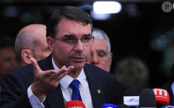 A investigação do Intercept Brasil aponta que pelo menos US$ 10,6 milhões, cerca de R$ 61 milhões, já haviam sido transferidos entre fevereiro e maio de 2025 para bancar a produção internacional do filme 'Dark Horse'