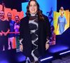 Tati Machado apostou em um look mais confortável, porém elegante; a apresentadora apostou em uma estampa preta e branca, com um blazer por cima e sapato de bico fino